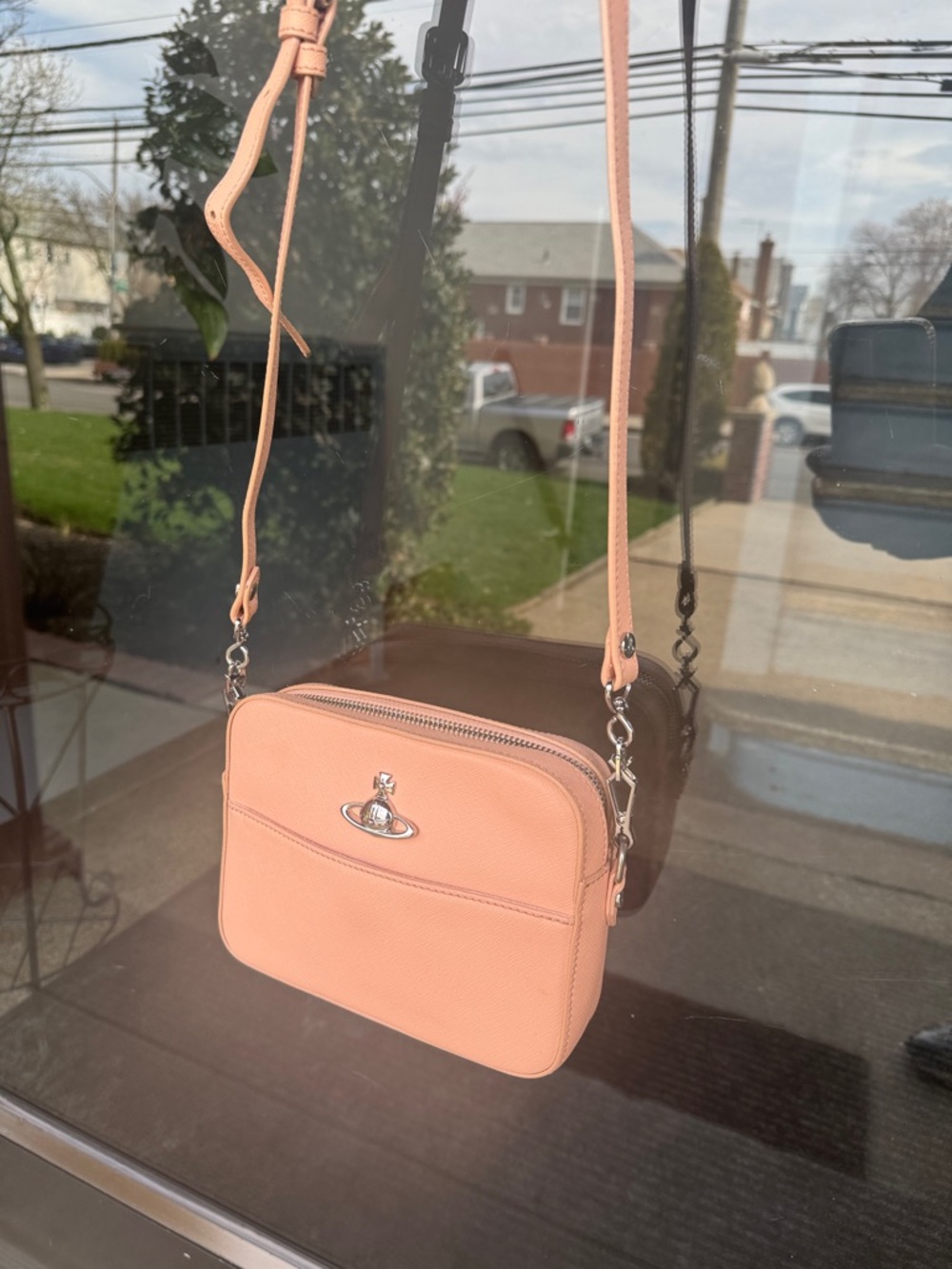 Vivienne Westwood Peachy /Pink Saffiano Leather Crossbody Bag with Silver Orb - Picture 4 of 10